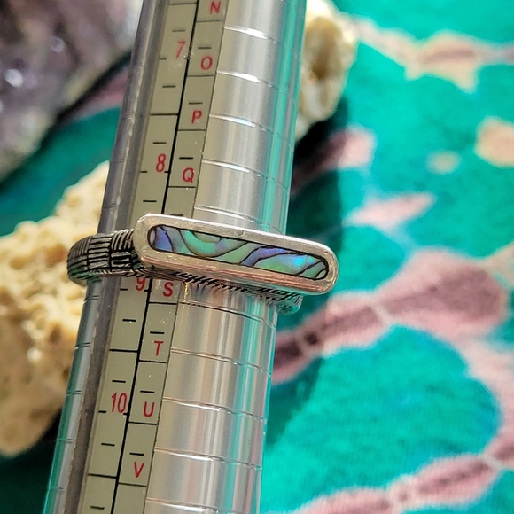 Beautiful sterling silver ring with genuine shell inlay. - Picture 8 of 8